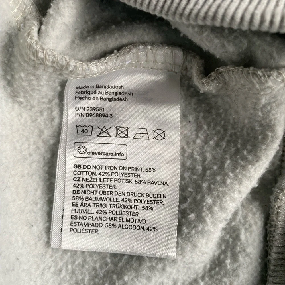 H&M Sage Green Malibu Graphic Sweatshirt Small - Picture 6 of 12
